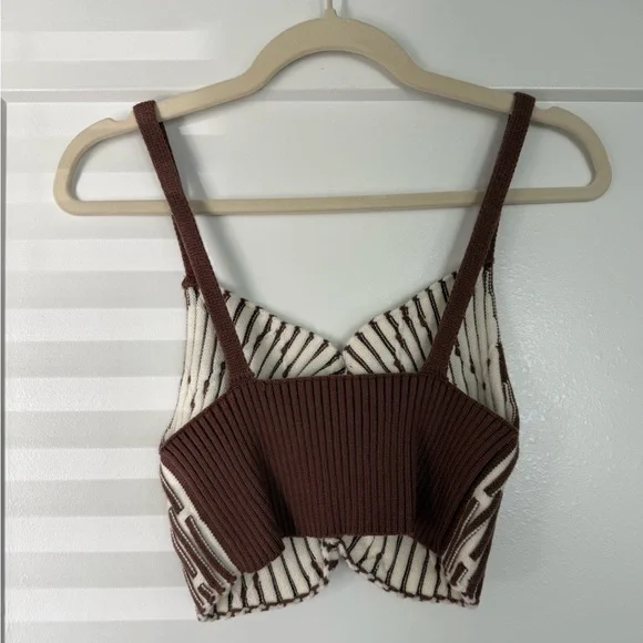 Love Shack Brown Patterned Women's Crop Top - Picture 3 of 3